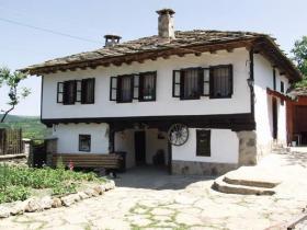 Стара Къща с. Харачери