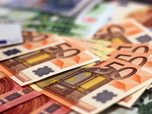 Масова погрешна гледна точка към парите държи хората бедни